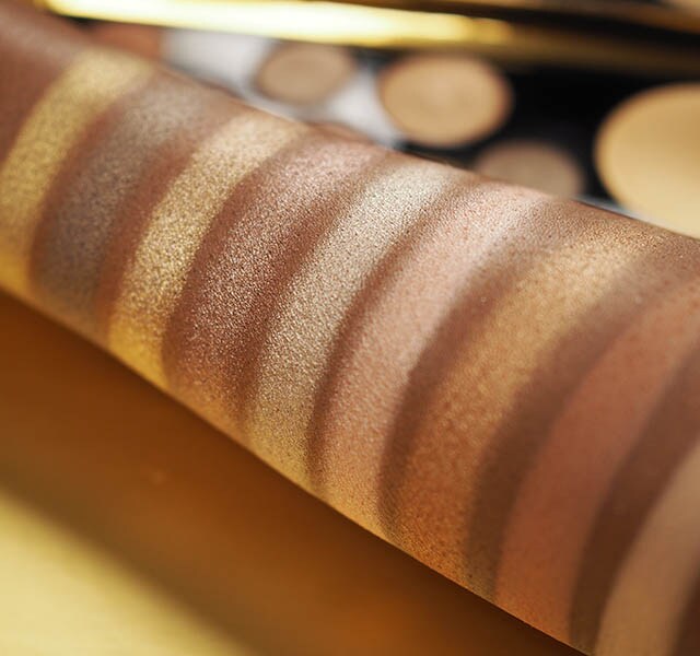 Paleta de Sombras + Iluminador MAC Girls / Power Hungry Paleta de Sombras + Iluminador MAC Girls / Power Hungry