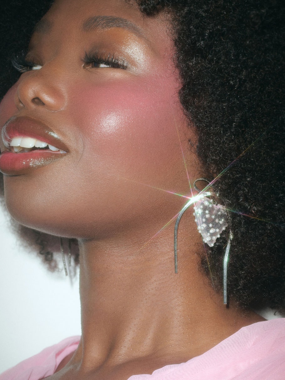 COMO CONSEGUIR UM LOOK DE MAQUIAGEM COM BLUSH ILUMINADO